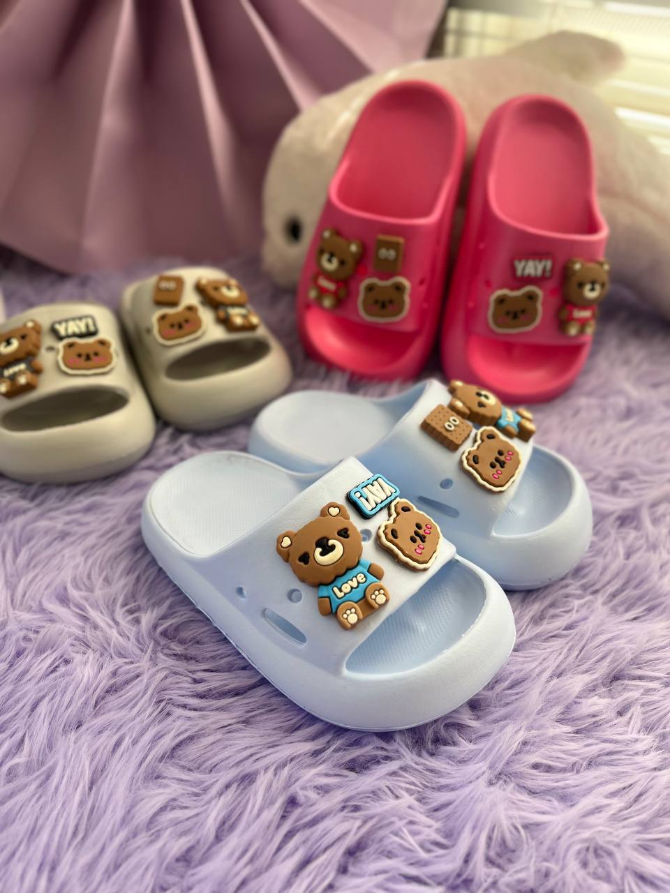 ابی کم رنگ، صورتی،طوسی